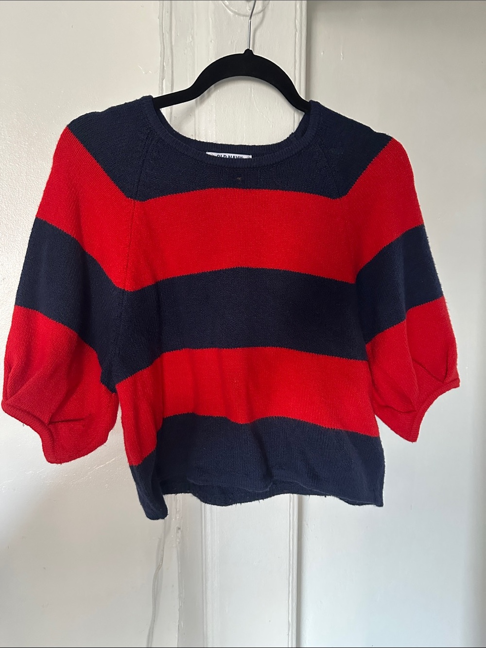 Old Navy Women's Red and Navy Striped Crewneck Sweater